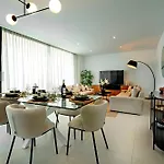 Апартаменти Mara's Higueron West - Mediterranean Style - & Golf - Large Sunny Terrace *