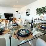 Апартаменти Mara's Higueron West - Mediterranean Style - & Golf - Large Sunny Terrace Фуенхірола