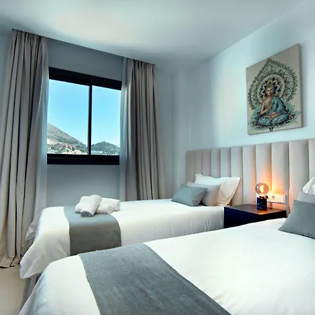 아파트 Mara's Higueron West - Mediterranean Style - & Golf - Large Sunny Terrace 푸엔히롤라