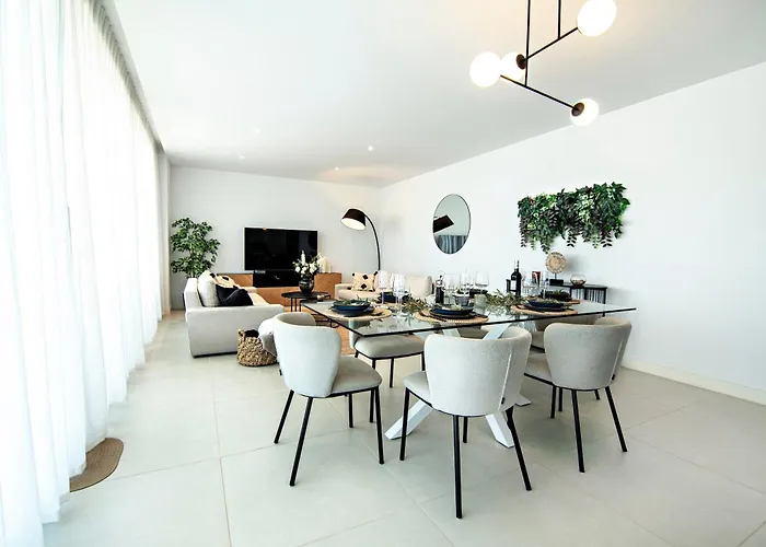 Mara's Higueron West - Mediterranean Style - & Golf - Large Sunny Terrace Apartment Fuengirola